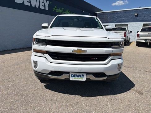 Used 2018 Chevrolet Silverado 1500 LT w/ LT Convenience Package AWD/4WD image 8