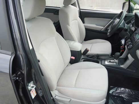 Used 2015 Subaru Forester 2.5i w/ Alloy Wheel Package image 17