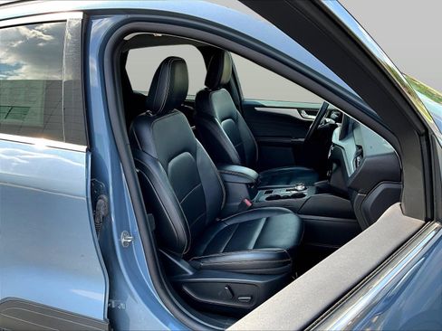 Used 2025 Ford Escape Platinum AWD/4WD image 31