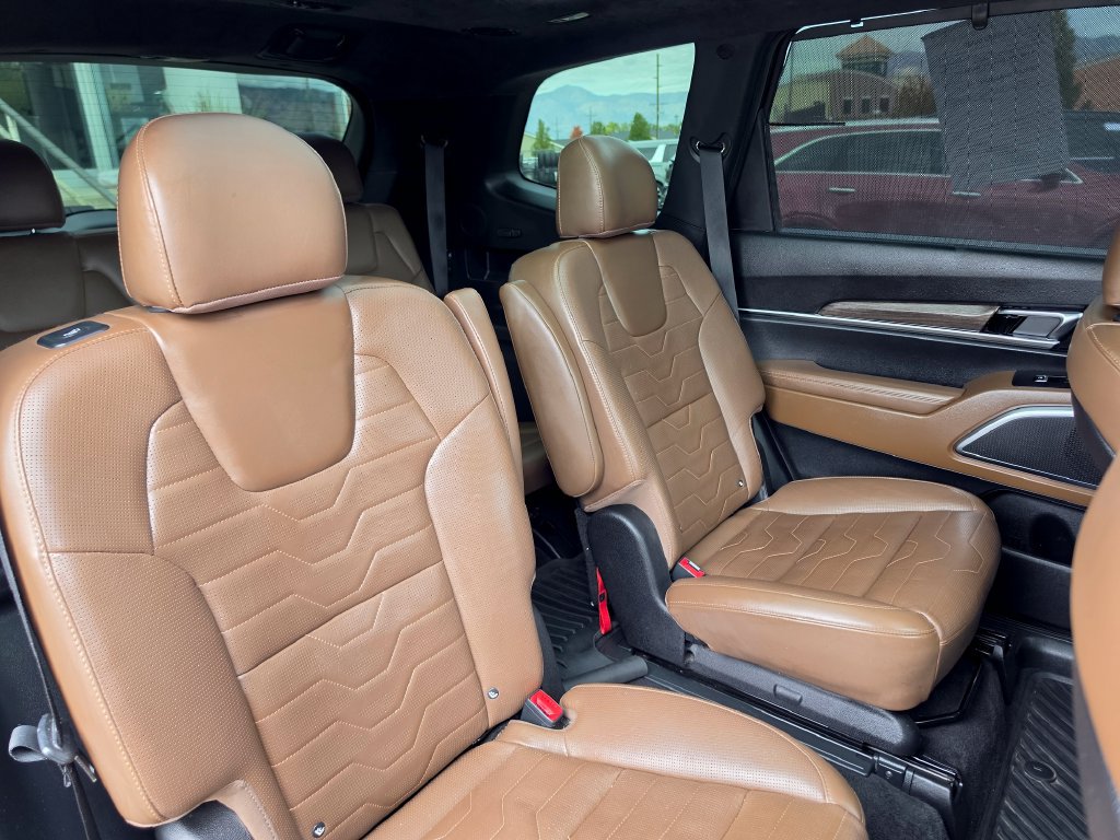 Used 2021 Kia Telluride SX w/ SX Prestige Package AWD/4WD image 19