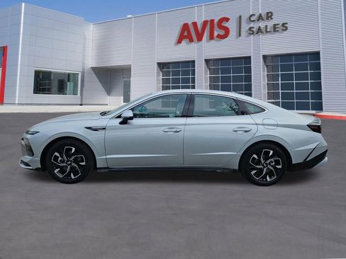 Used 2025 Hyundai Sonata SEL FWD image 2
