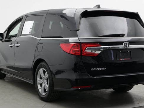 Used 2018 Honda Odyssey EX-L image 6