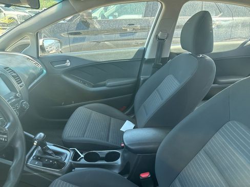 Used 2018 Kia Forte LX w/ LX Popular Package image 17