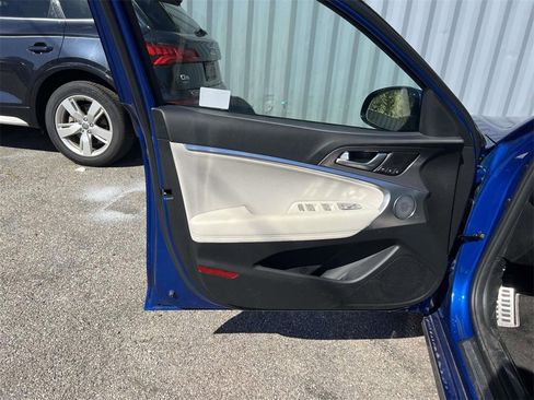 Certified 2025 Genesis G70 3.3T Advanced image 15