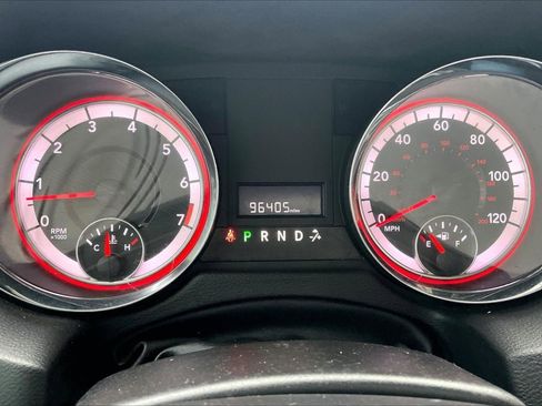 Used 2020 Dodge Grand Caravan SXT image 20