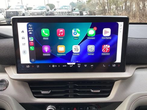 Used 2025 Ford Explorer Active w/ Active Comfort Package image 54