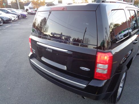 Used 2017 Jeep Patriot High Altitude image 19