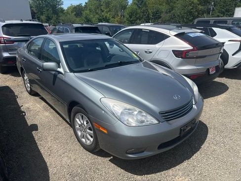 Used 2003 Lexus ES 330 FWD image 1