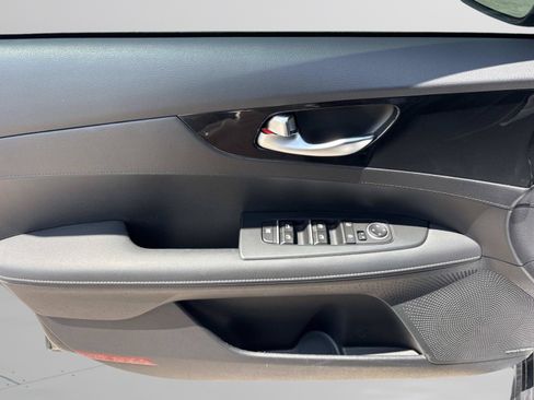 Used 2024 Kia Forte GT-Line w/ GT-Line Premium Package FWD image 19