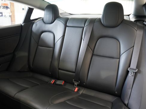 Used 2019 Tesla Model 3 Mid Range image 31