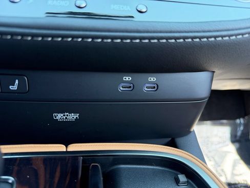 Certified 2023 Lexus LS 500 AWD w/ Luxury Package image 24