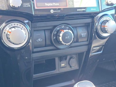 Used 2024 Toyota 4Runner TRD Off-Road Premium w/ Off Road Premium Plus Package AWD/4WD image 28