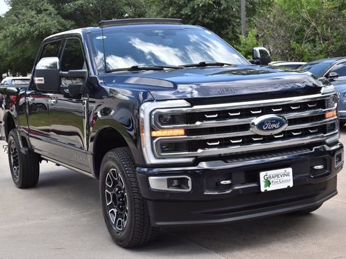 Used 2024 Ford F350 Platinum w/ FX4 Off-Road Package AWD/4WD image 4