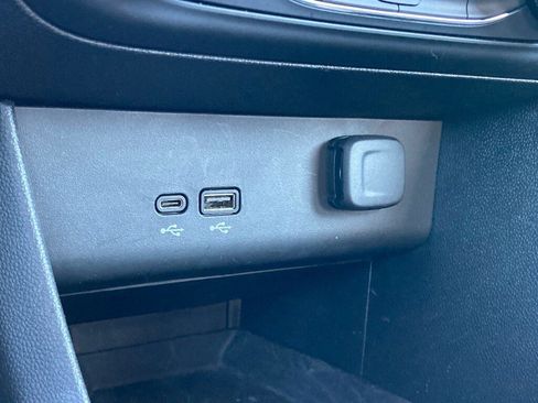 Used 2025 Buick Encore GX Preferred image 23