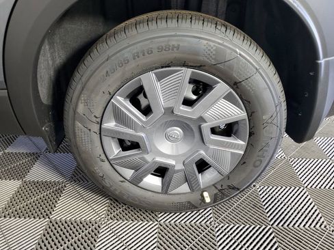 New 2026 Nissan Kicks S image 30