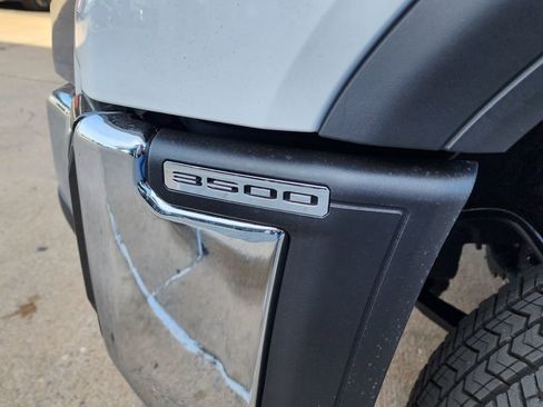 New 2026 GMC Sierra 3500 Pro w/ Convenience Package image 12