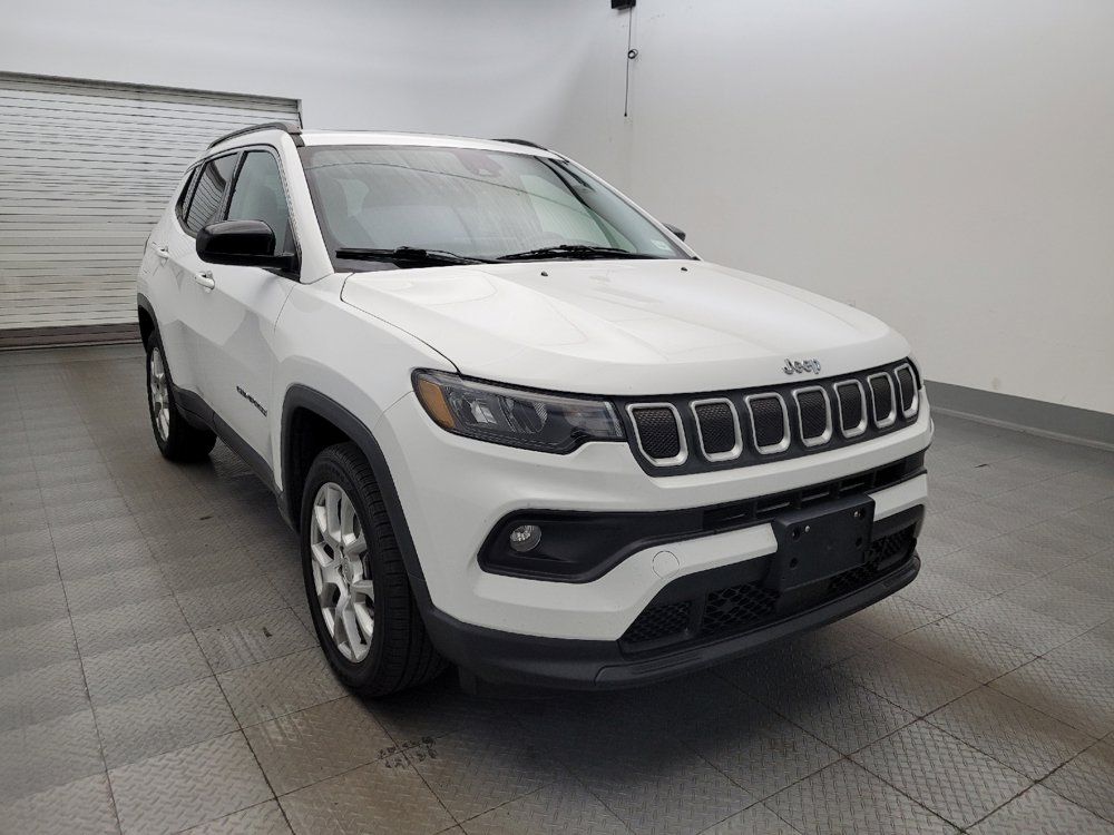 Used 2022 Jeep Compass Latitude w/ Sun and Sound Group AWD/4WD image 13