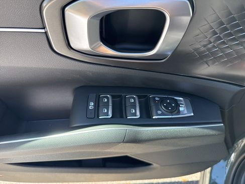 New 2025 Kia Sorento EX image 11
