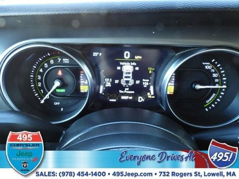 Used 2023 Jeep Wrangler Unlimited w/ Cold Weather Group AWD/4WD image 18
