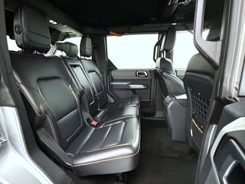 Used 2023 Ford Bronco Badlands w/ Sasquatch Package image 19