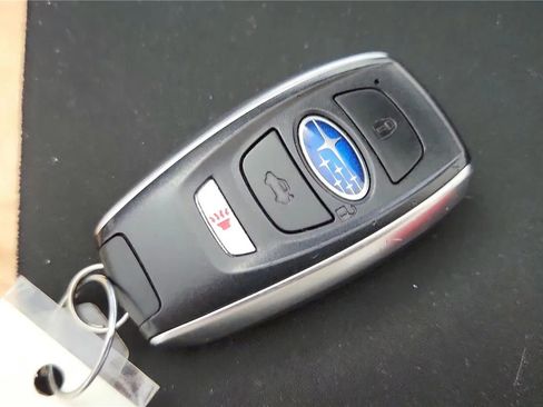 Used 2025 Subaru Crosstrek 2.0i Premium AWD/4WD image 38