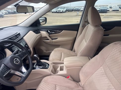 Used 2017 Nissan Rogue S image 33