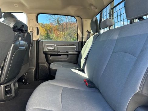 Used 2019 RAM 3500 Big Horn image 18