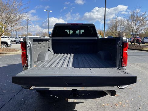 Used 2025 Chevrolet Silverado 2500 LTZ w/ LTZ Premium Package image 11