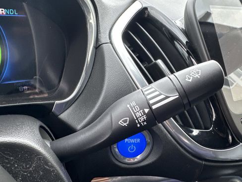 Used 2018 Chevrolet Volt Premier image 27