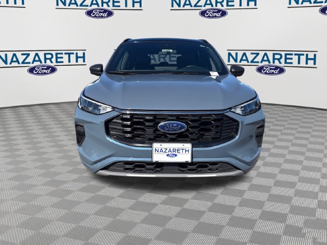 Used 2024 Ford Escape ST-Line w/ Tech Pack #1 AWD/4WD image 2