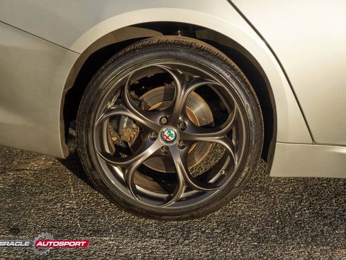 Used 2019 Alfa Romeo Giulia Ti Sport w/ Quick Order Package 22S Sport image 11