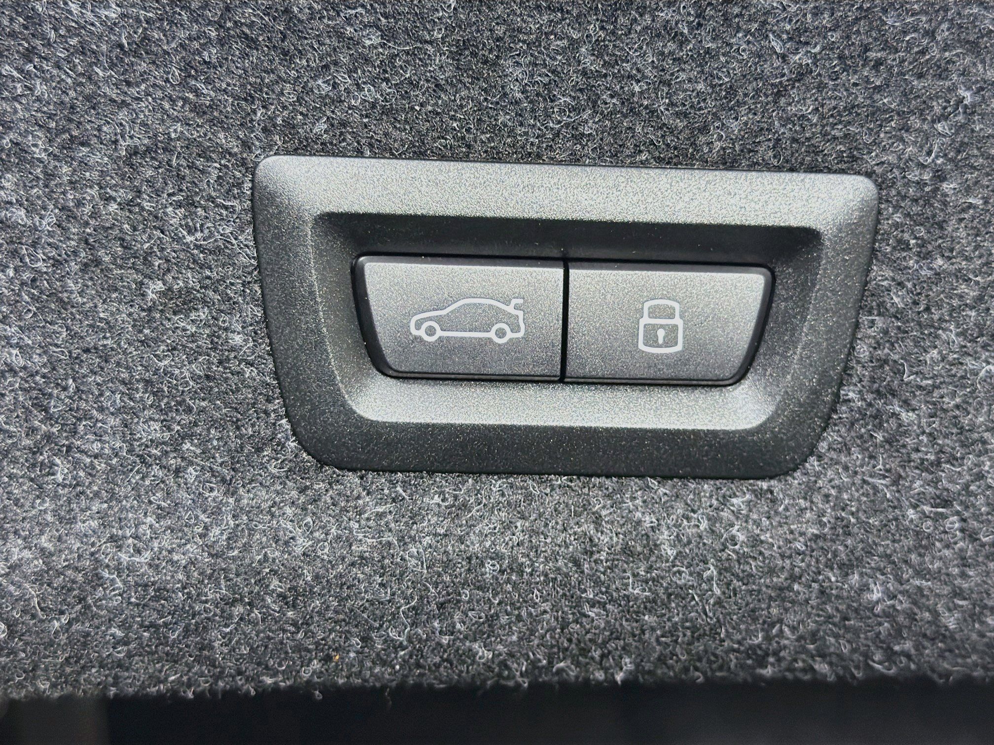 Used 2026 BMW 330i Sedan RWD image 30