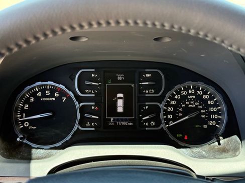 Used 2019 Toyota Tundra Limited w/ Limited Premium Package AWD/4WD image 16