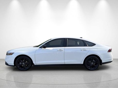 Used 2025 Honda Accord SE image 2