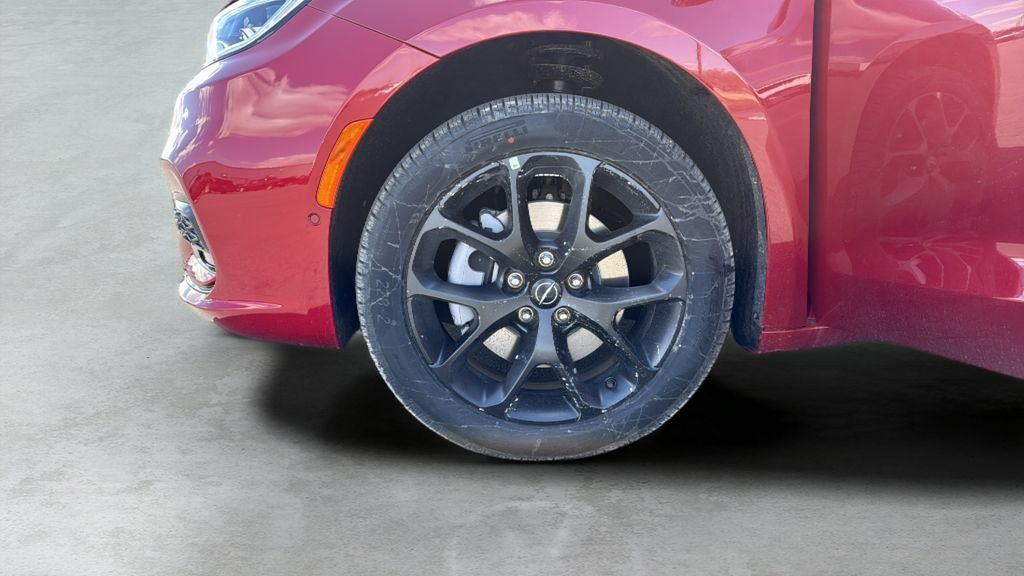 New 2026 Chrysler Pacifica Select w/ S Appearance Package AWD/4WD image 38