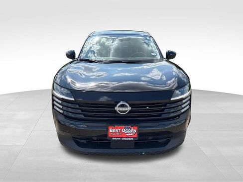 Certified 2025 Nissan Kicks SV AWD/4WD image 2