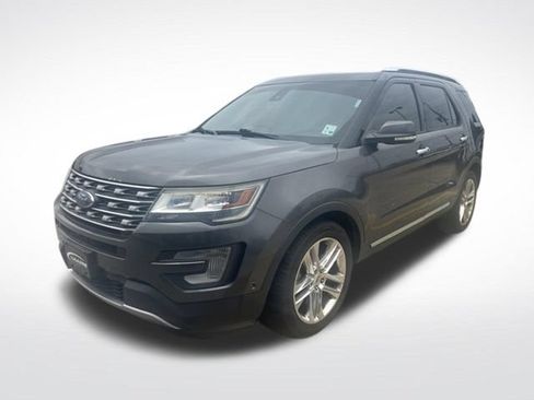Used 2017 Ford Explorer Limited w/ Equipment Group 301A FWD image 1