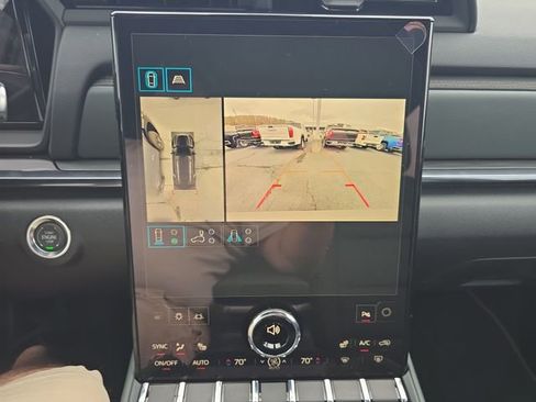 New 2026 GMC Terrain AT4 w/ Technology Package II AWD/4WD image 15