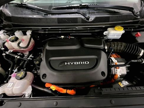 Used 2022 Chrysler Pacifica Touring-L image 29