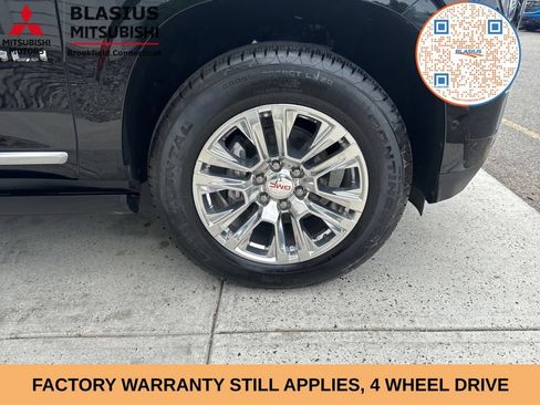 Used 2026 GMC Yukon Denali w/ Sun & Power Step Package AWD/4WD image 3