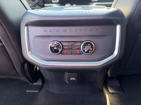 Used 2025 Ford Expedition Tremor AWD/4WD image 25