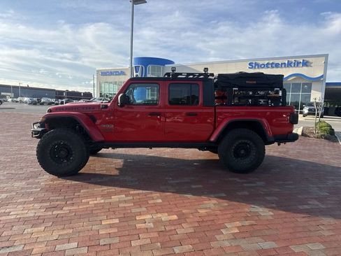 Used 2020 Jeep Gladiator Rubicon AWD/4WD image 3
