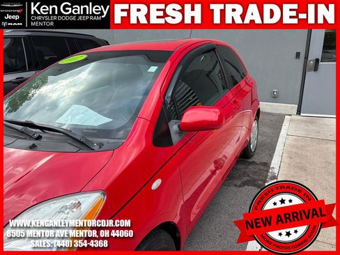 Used 2007 Toyota Yaris 2-Door Hatchback FWD image 7