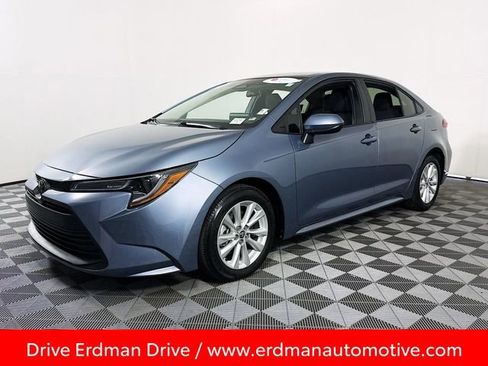 Certified 2024 Toyota Corolla LE w/ LE Convenience Package image 3