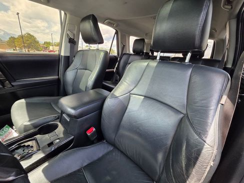 Used 2018 Toyota 4Runner TRD Off-Road AWD/4WD image 10