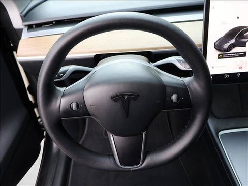 Used 2023 Tesla Model Y Long Range AWD/4WD image 14