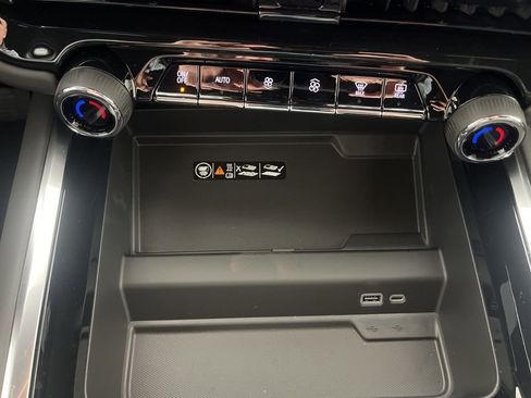 New 2026 Chevrolet Tahoe Z71 w/ Z71 Off-Road Package image 36