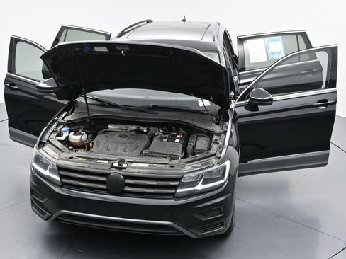 Used 2020 Volkswagen Tiguan SE w/ Panoramic Sunroof Package FWD image 43
