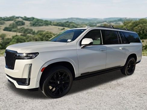 Certified 2023 Cadillac Escalade ESV Sport Platinum w/ LPO, ONYX Package AWD/4WD image 3