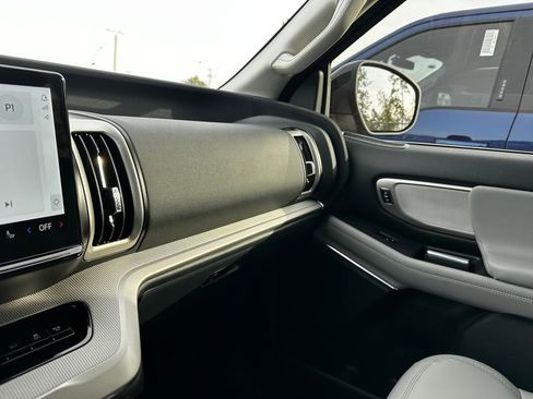 New 2026 Ford Expedition Active image 73